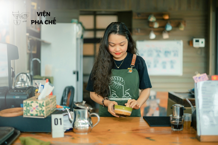 Dịch vụ khách hàng và thái độ nhân viên kém chuyên nghiệp