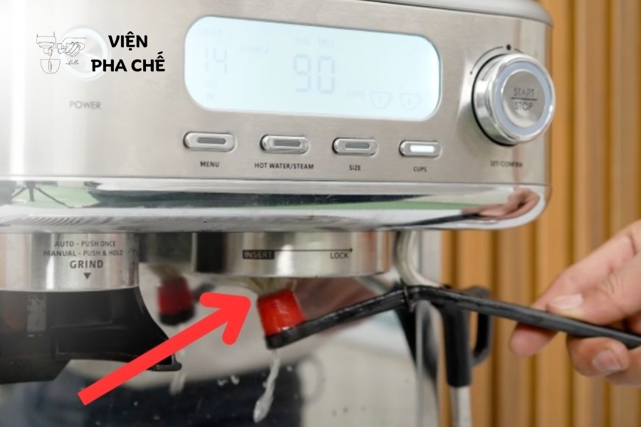 Bước 3: Làm sạch họng pha (Headgroup) bằng phương pháp Backflush