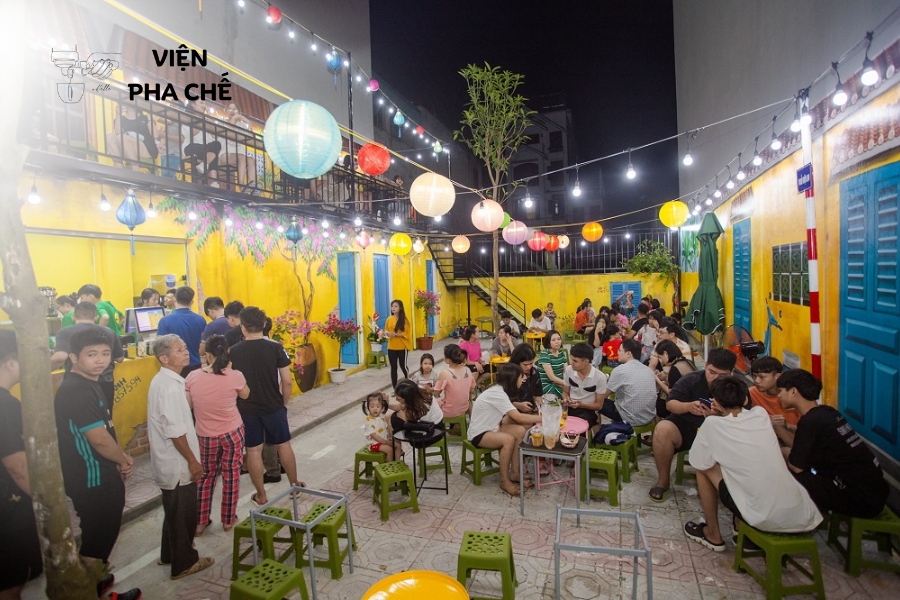 Thiết kế và trang trí không gian quán